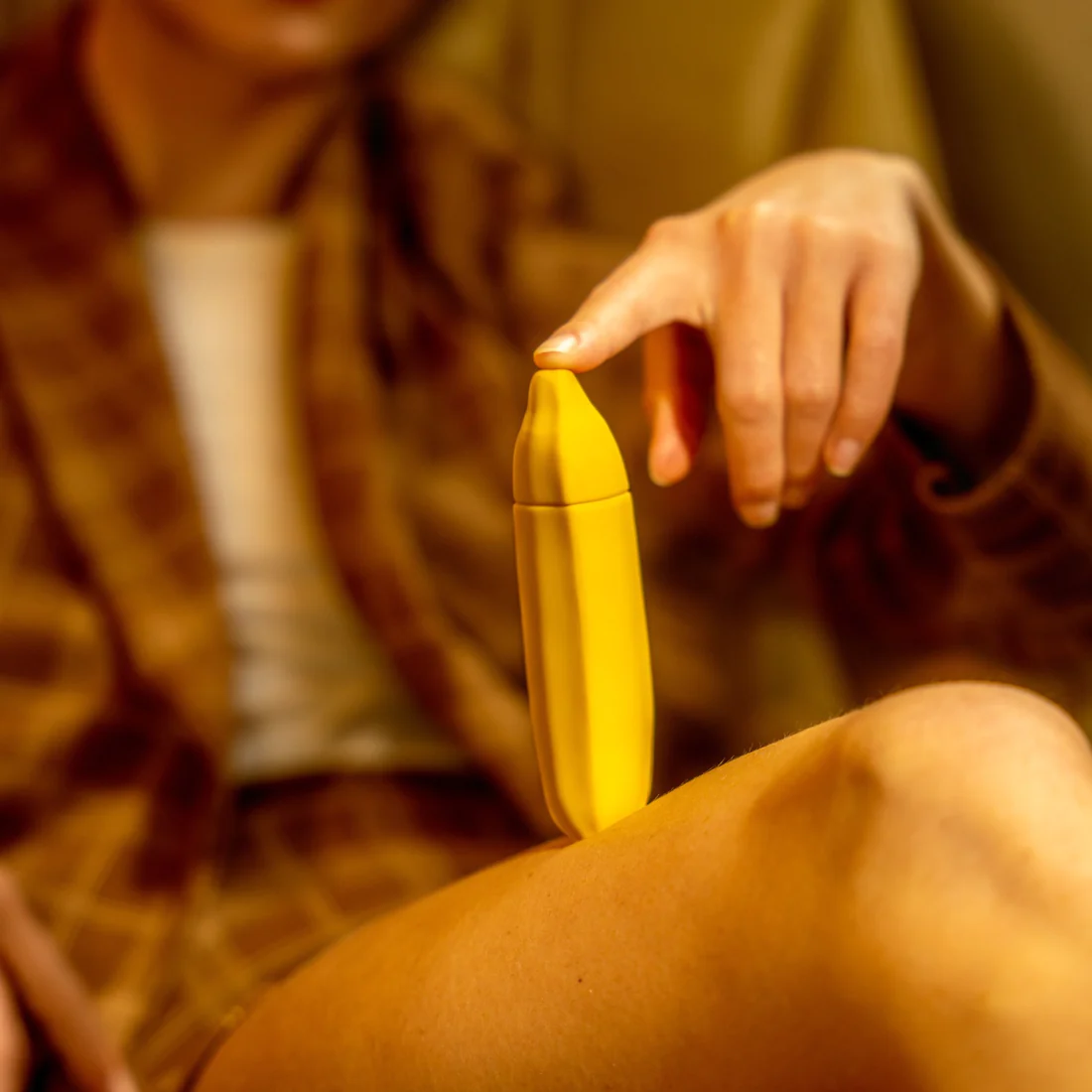 Emojibator Banana Vibrator — 4.6-inch USB Rechargeable Bullet - EM7129