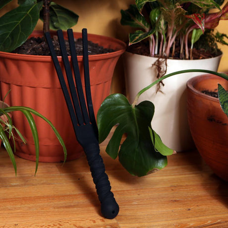 Tantus Tawse It Overboard Onyx — 17 in Silicone Tawse - TS6828OX