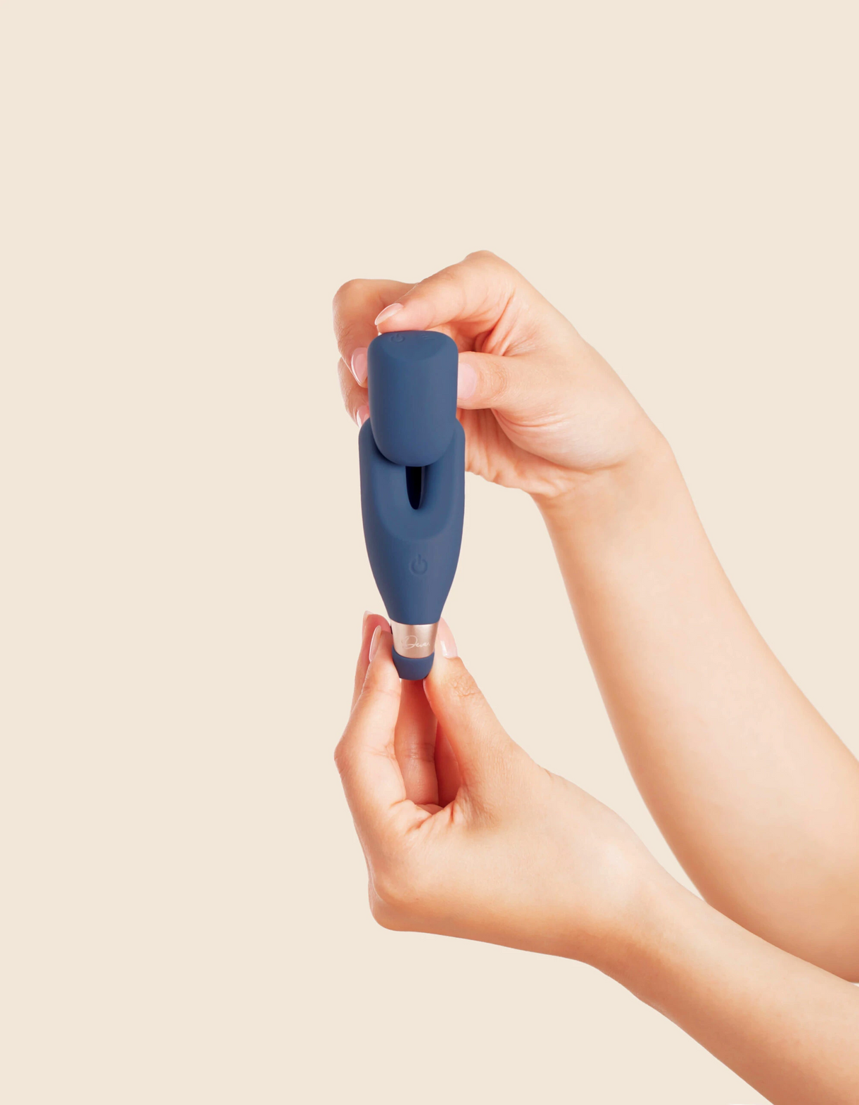 Deia Wearable Vibrator with Remote & Charging Case - DA720