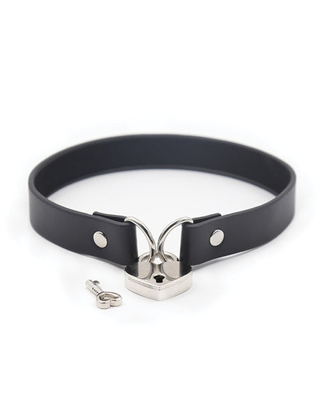 Plesur PVC Collar w/Heart Lock - Black by Plesur