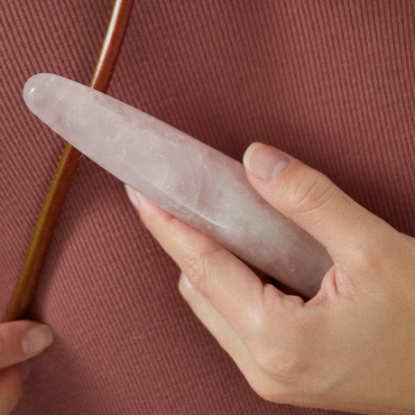Chakrubs Heart Slim — Sculpted Rose Quartz Heart - CK8073