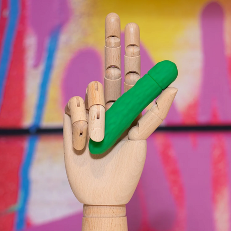 Emojibator Pickle Vibrator — 4.8-inch Silicone Bullet - EM7143