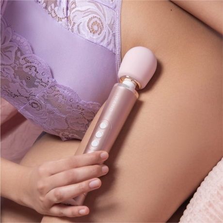 LE Wand Petite Rechargeable Wand Massager, Rose Gold - LW9752